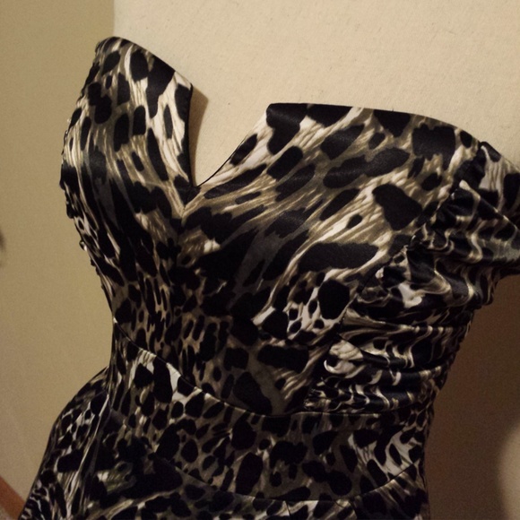 SOLD - Picture 2 of 8